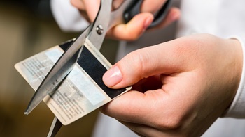 Revocare la carta di credito